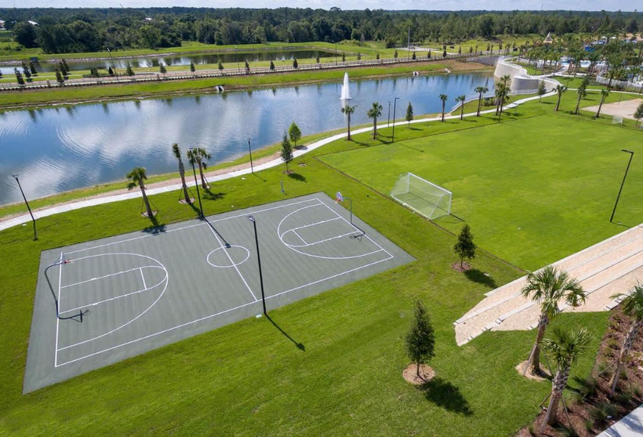 Stunning Rare Lake Front 7Br Holiday Home - Sleeps 14 - Pool, Hot Tub, & Games! Orlando Dış mekan fotoğraf